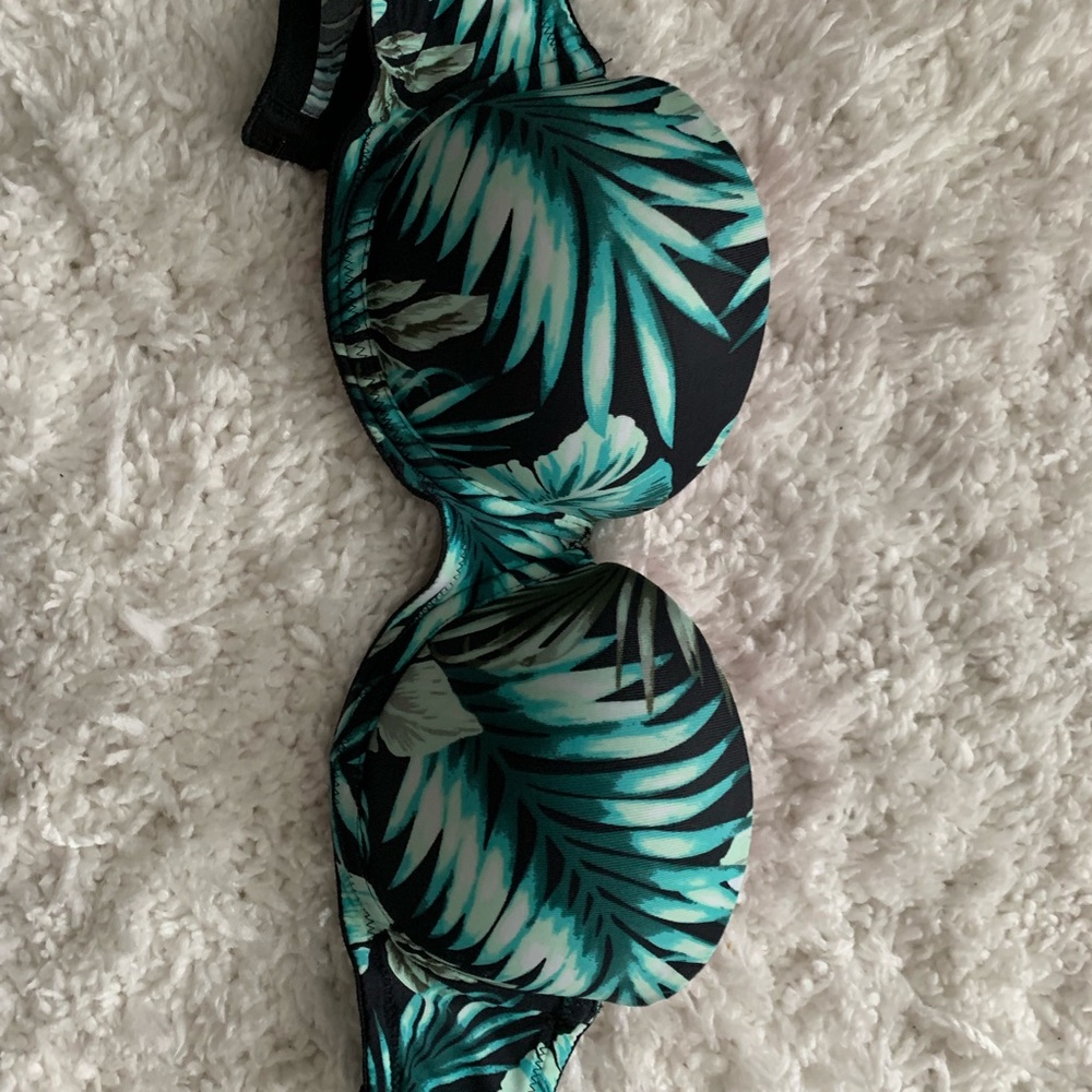 Strapless bra